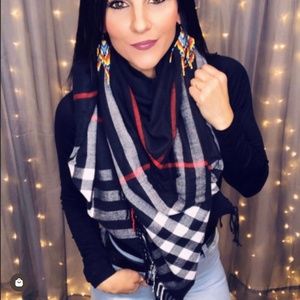 Fringe blanket scarf